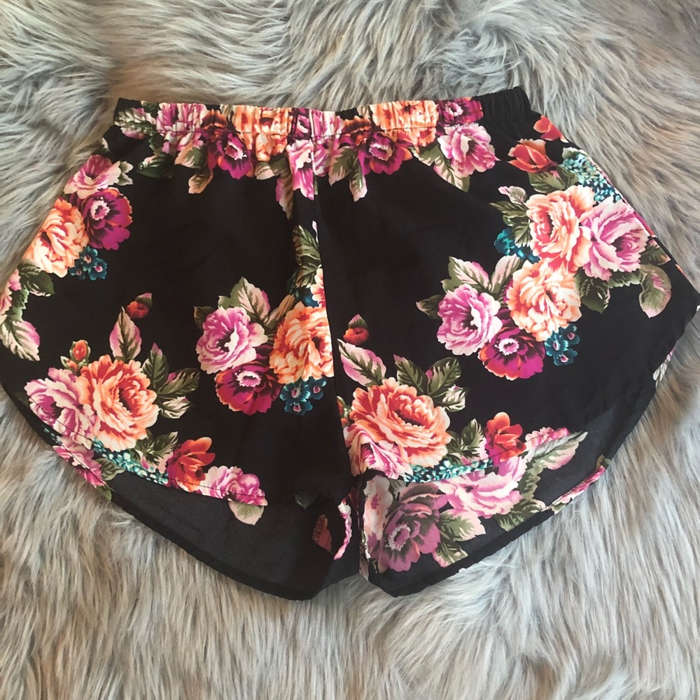 High waste silk floral shorts